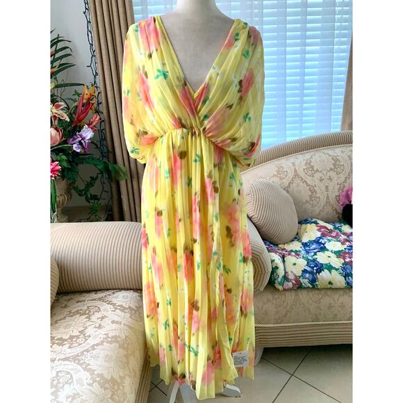 ASOS DESIGN Pleated Wrap Front Midi Dress in Yellow Floral - Picture 1 of 13
